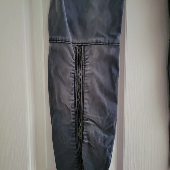 Free People Gray Velvet feel Back Zip Pants size 27 - Picture 6 of 6